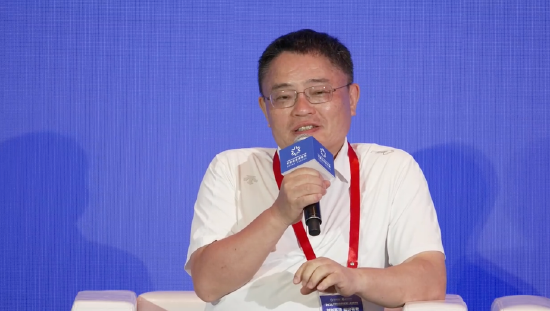 中昊针织董事长高宝霖：不反对AI	，但全民AI是有问题的
